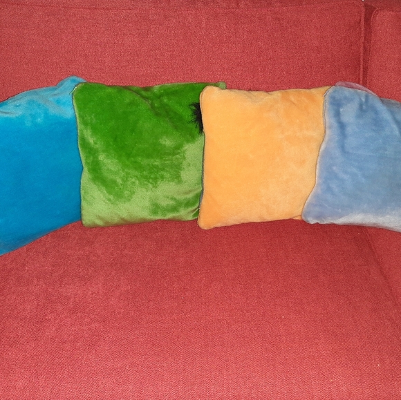 🎄🎁AMAZING vintage disney pillows🎁🎄 - Picture 6 of 6